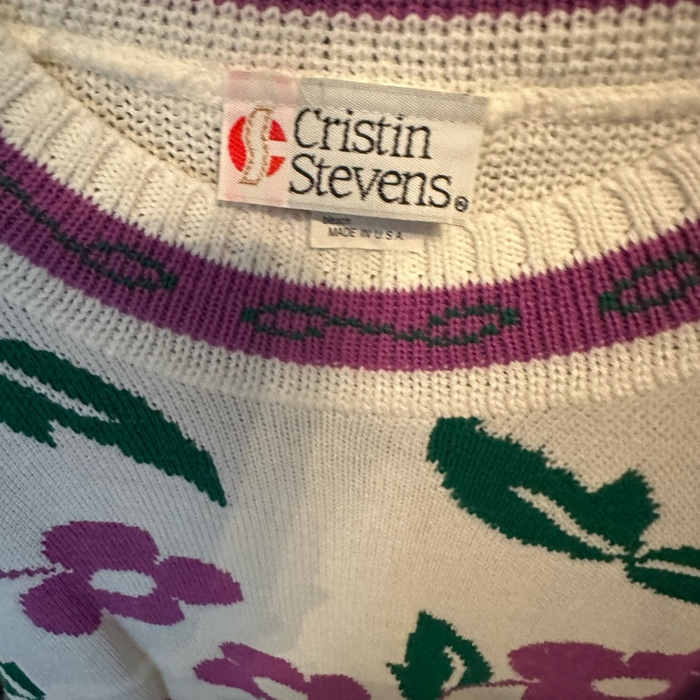 Women's Purple Floral Sweater, size medium - Picture 3 of 4